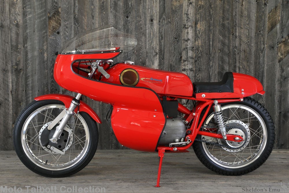 Aermacchi-1958-350-Racer-MTT-02.jpg