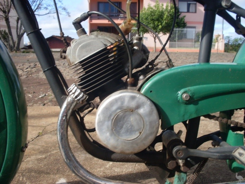 Goricke-moped-Brazil-2.jpg
