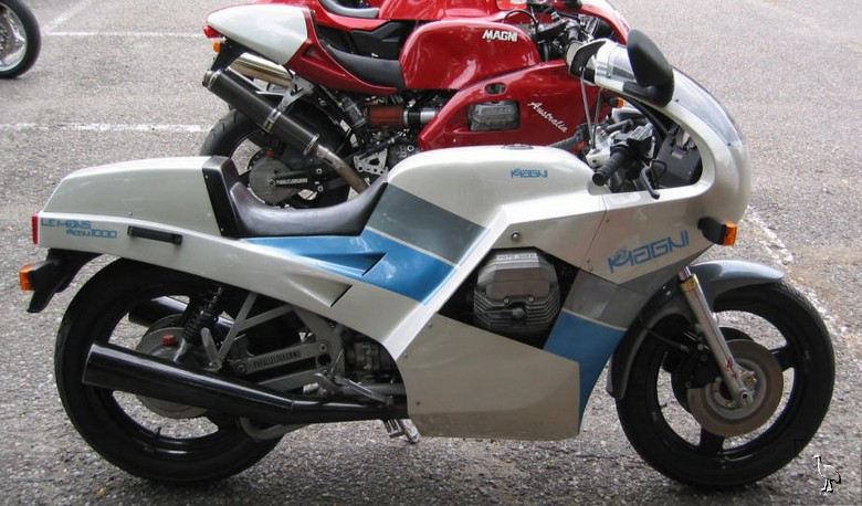Magni_Guzzi_Le_Mans.jpg