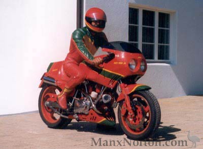 Moko-Ducati-900SS.jpg