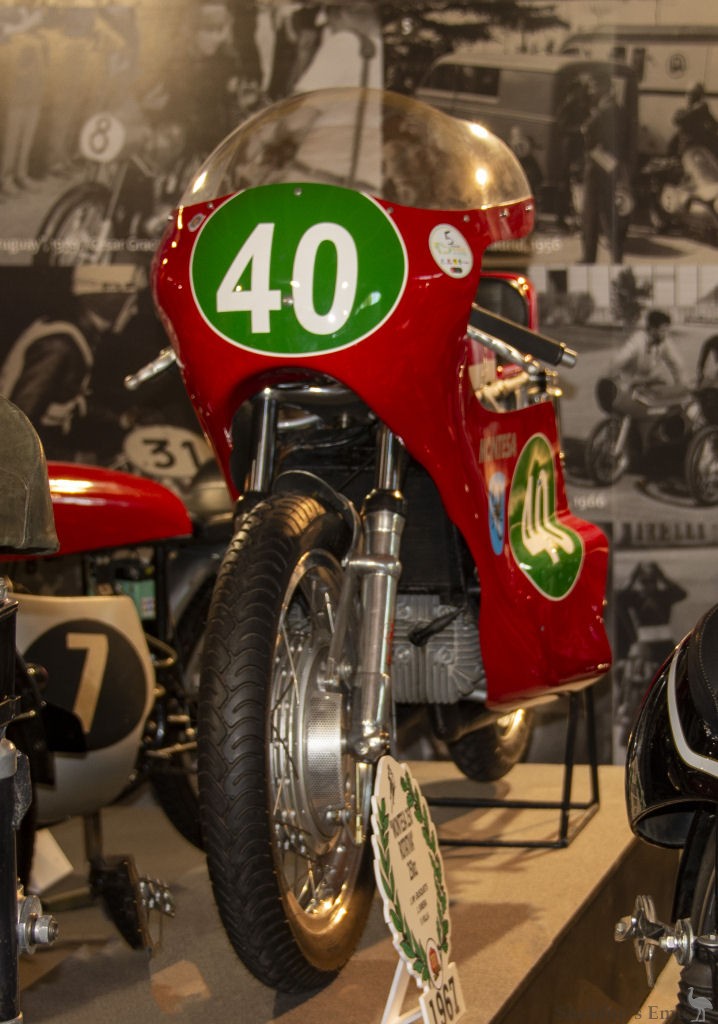 Montesa-1966-250cc-Bicilinrica-04-BMB-MRi.jpg