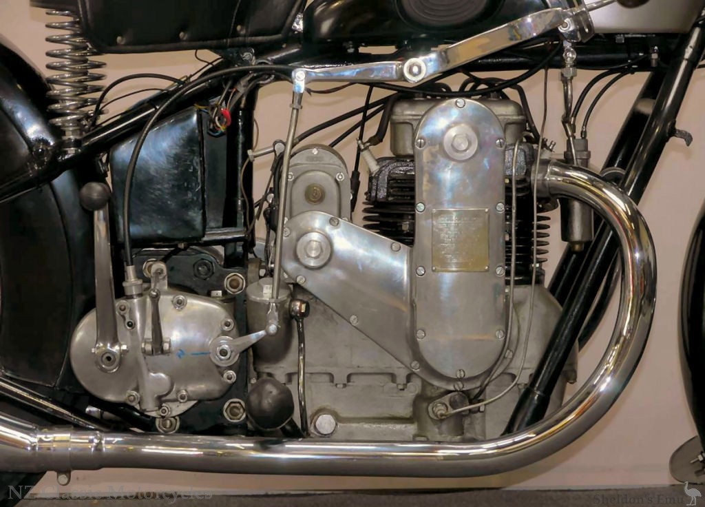 Ariel-1931-Model-4F-Square-Four-500cc-NZM-4.jpg