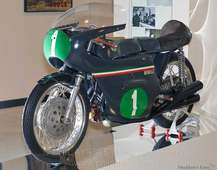 Benelli-1964-250cc-Four-GP-PA-021.jpg
