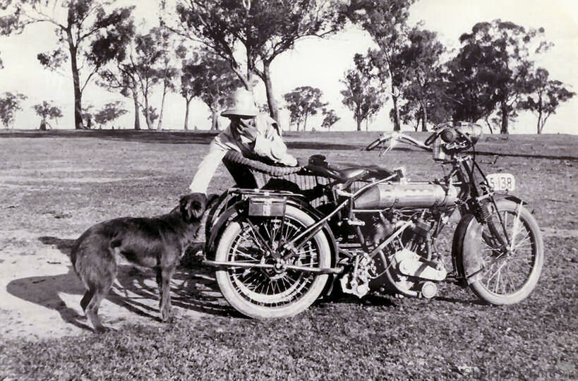 Bennett-Barkell-1914c-JAP-V-Twin-HBu.jpg