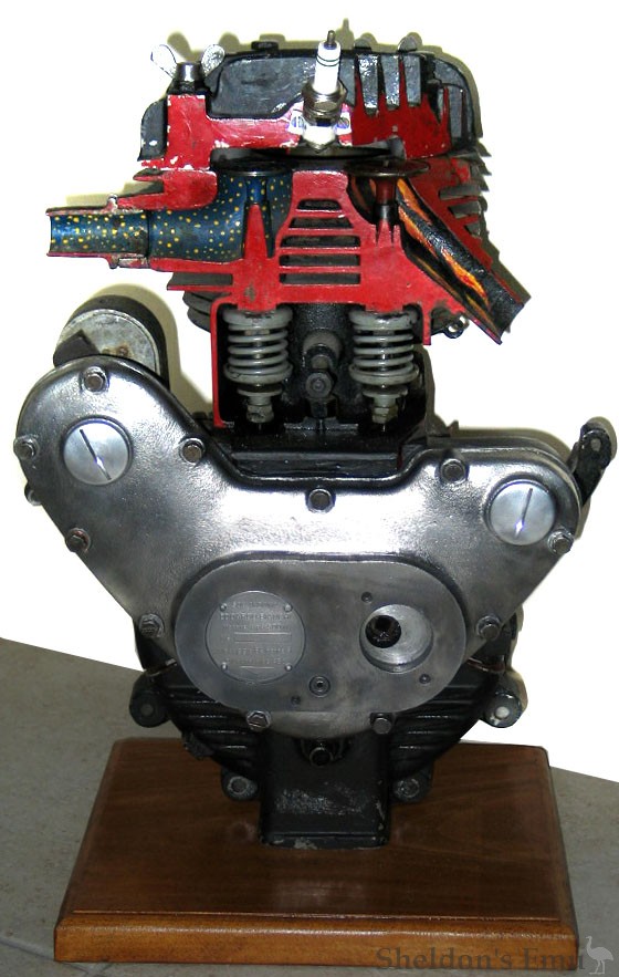 Bianchi-500M-Cutaway-Engine-2.jpg