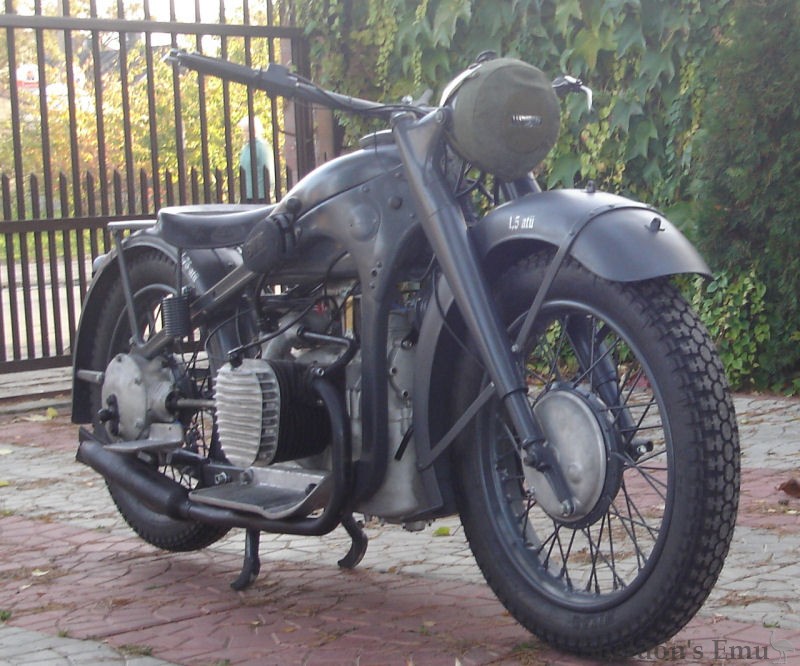 BMW-R12-Wehrmacht-1.jpg