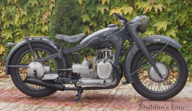 BMW-R12-Wehrmacht-2.jpg