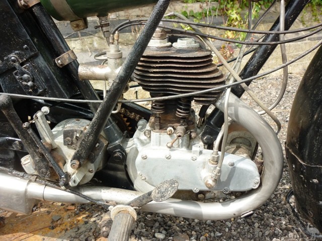 BSA-1925-250cc-Round-Tank-AT-009.jpg