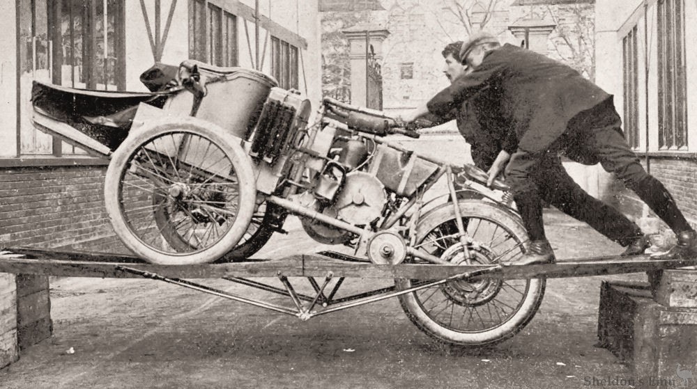 Contal-1906-Mototri-Peking-Paris-02.jpg