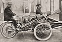 Contal-1906-Mototri-Peking-Paris-01.jpg