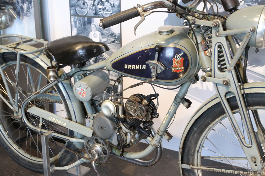 Urania-1935c-Sachs-98-PSS-PMi-02.jpg