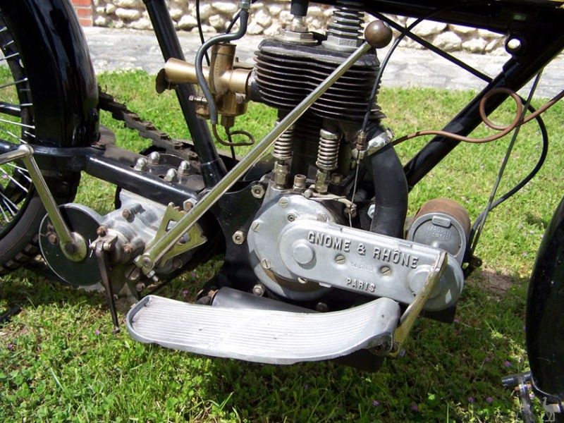 Gnome-Rhone-1923-Type-B-500cc-3.jpg