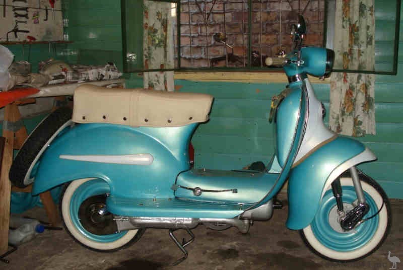Guizzo-1961-150cc-Scooter-2.jpg