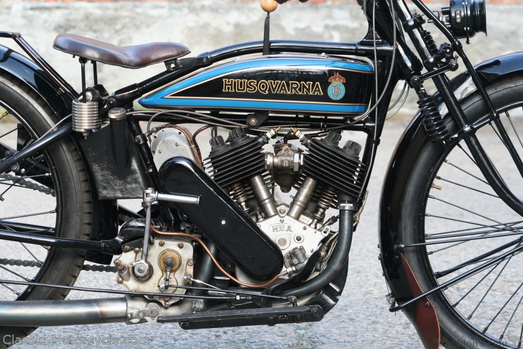 Husqvarna-1927-550cc-Model-180-Moma-2-03.jpg