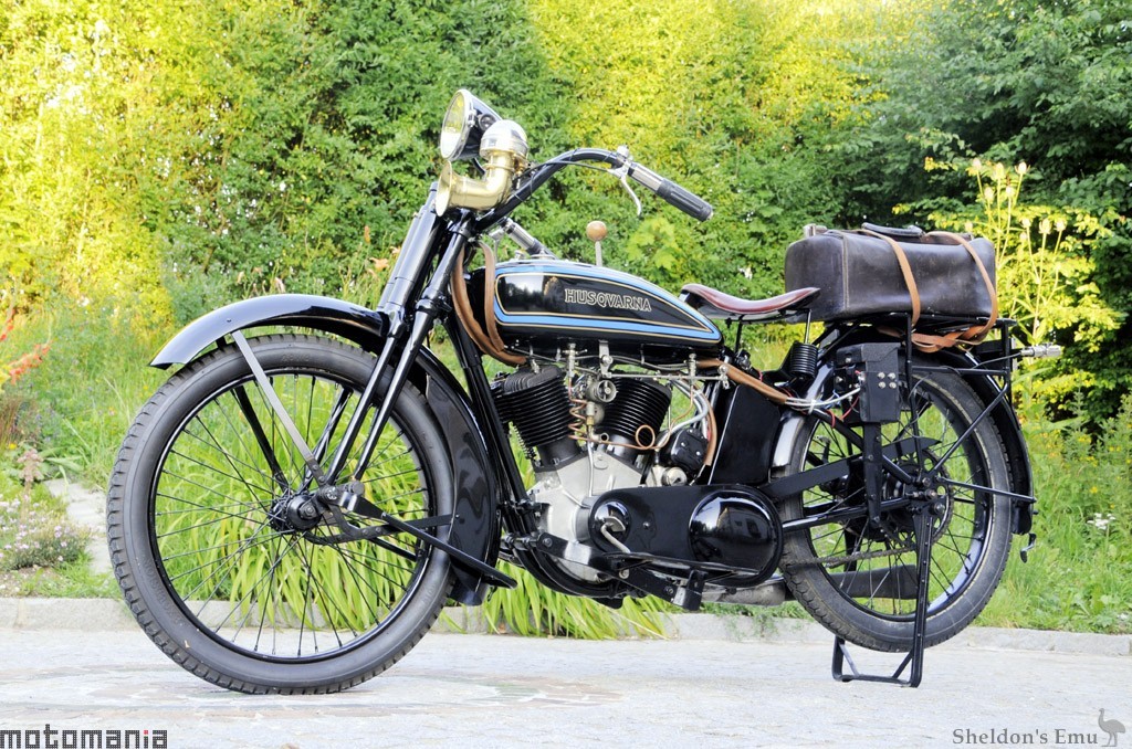 Husqvarna-1928-1000cc-Moma-02bn.jpg