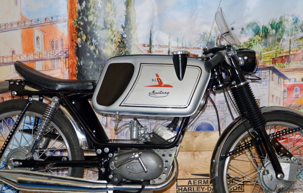 Italjet-1966-50cc-Mustang-MRi.jpg
