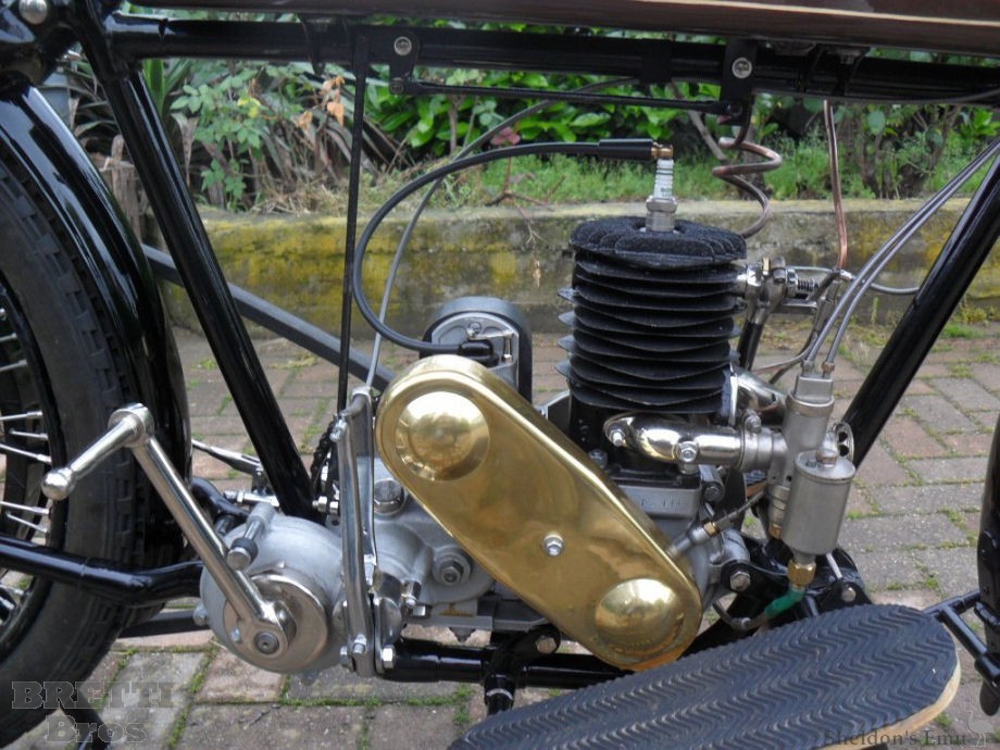 James-1919-250cc-Bretti-8.jpg