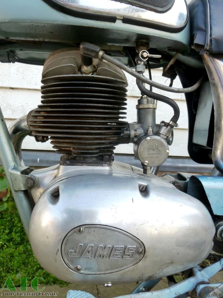 James-1961-Sports-Captain-200cc-AT-03.jpg