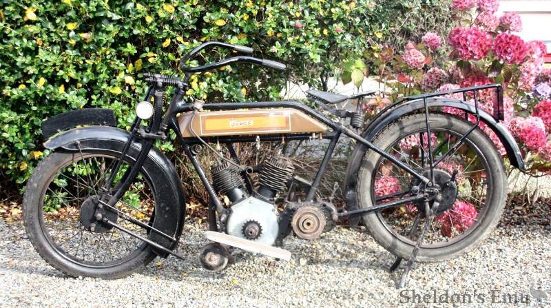 James-1924c-750cc-V-Twin.jpg