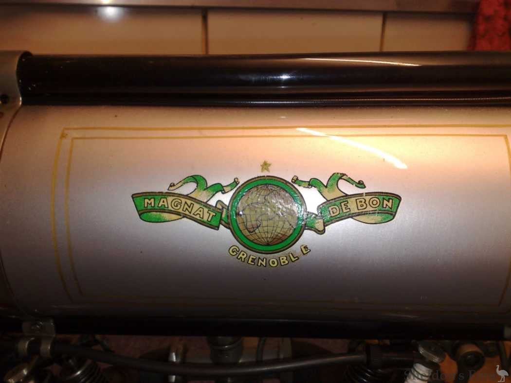 Magnat-Debon-1910-VTwin-4.jpg