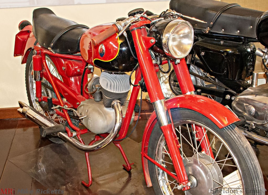 Maserati-1957-125ccT2-MFr-MRi.jpg