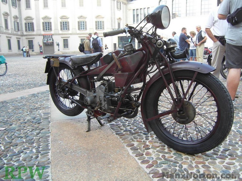 Moto-Guzzi-1920s4-RPW.jpg
