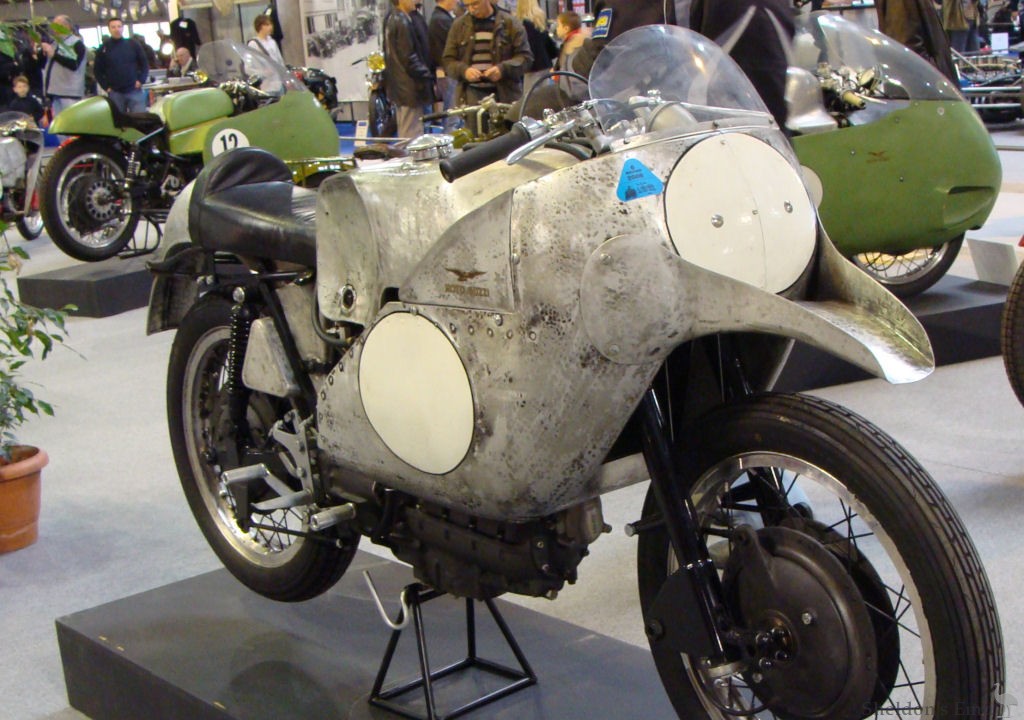Moto-Guzzi-1952-504-Cardan-TBe.jpg