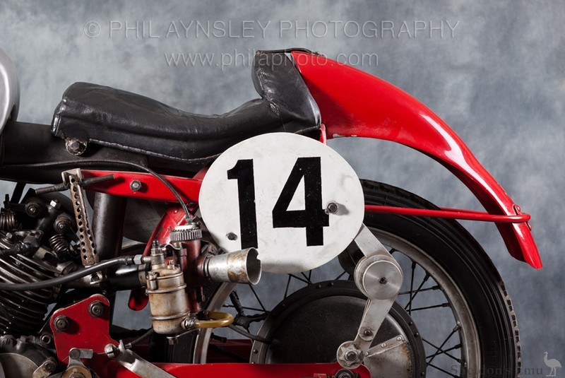 Moto-Guzzi-1951-500GP-2C-PA-06.jpg
