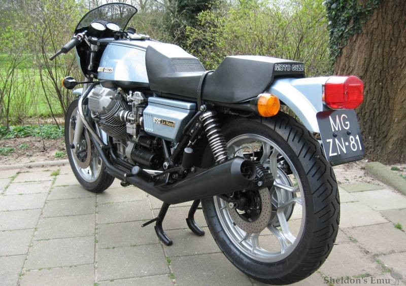 Moto-Guzzi-1976-Le-Mans-b.jpg