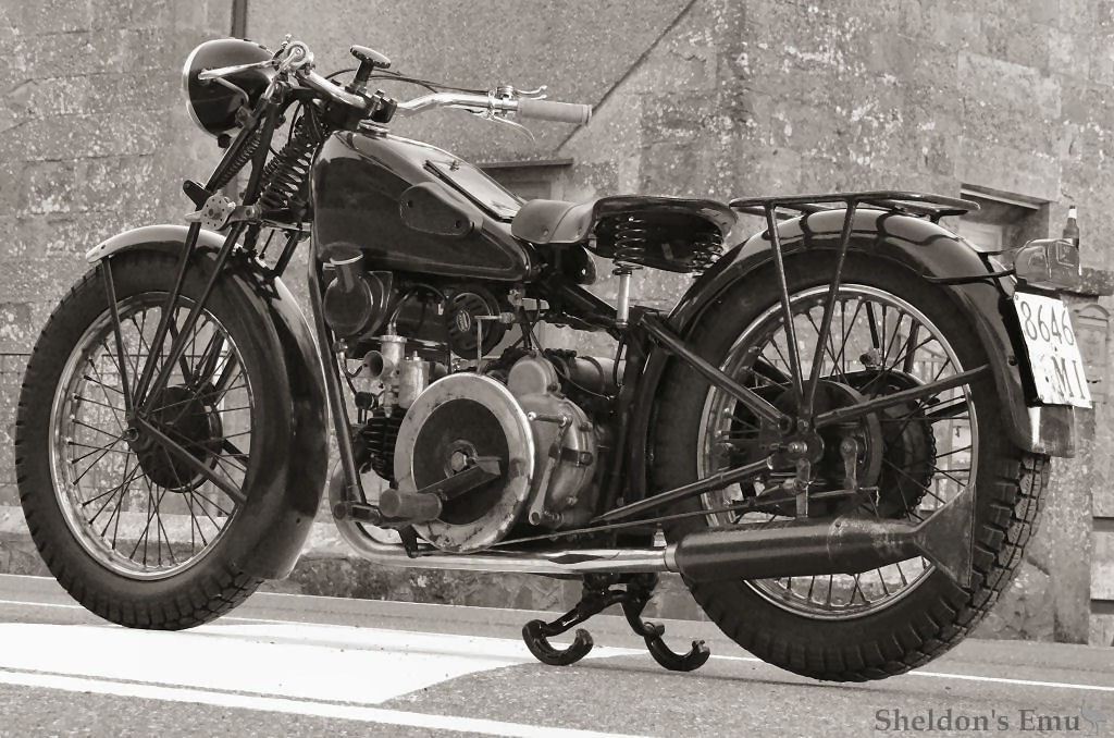 Moto-Guzzi-1932-Sport-15-MPf-02.jpg
