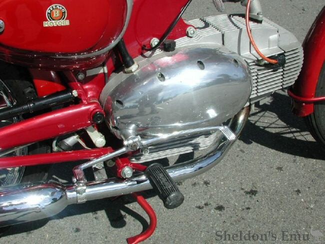 Motobi-1965-Engine-detail.jpg
