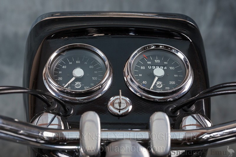 MV-Agusta-1967-600cc-PA-151.jpg