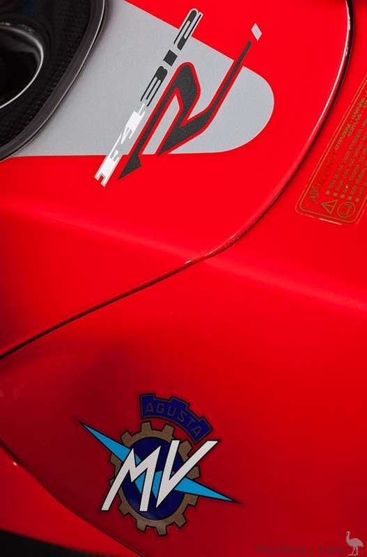 MV-Agusta-F4-05.jpg