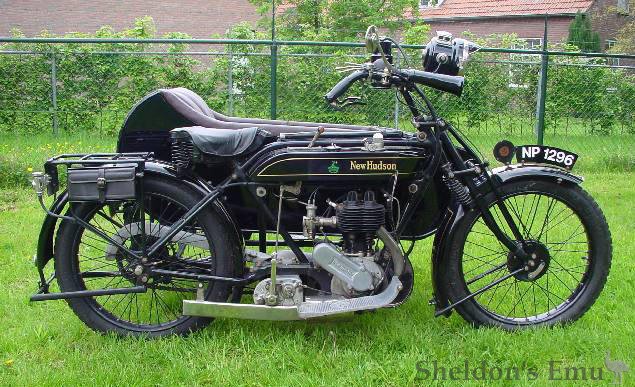 New-Hudson-1922-595cc-zijklepper.jpg