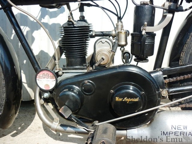 New-Imperial-1925-300cc-4597-02.jpg