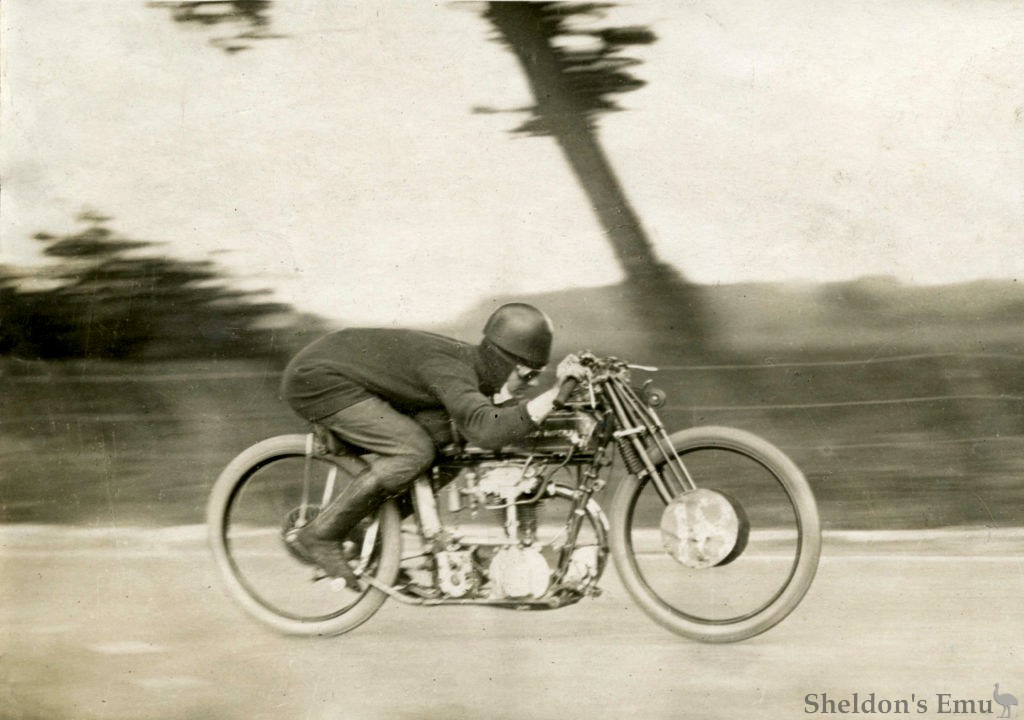New-Imperial-1928-JAP-DOHC-Bert-Le-Vack.jpg