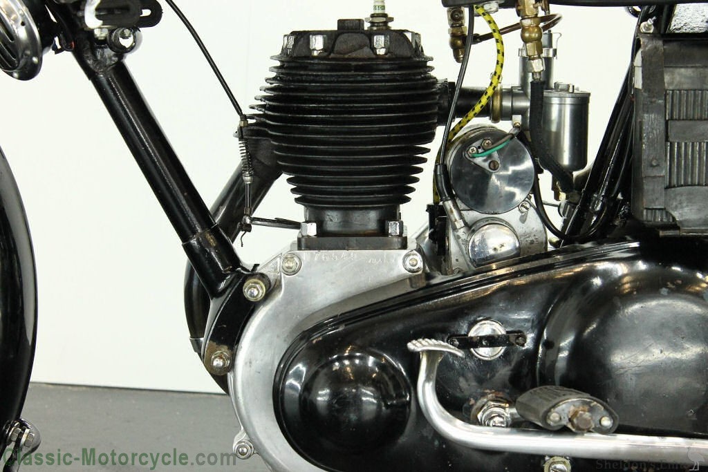 Norton-1942-16H-500cc-CMAT-6.jpg