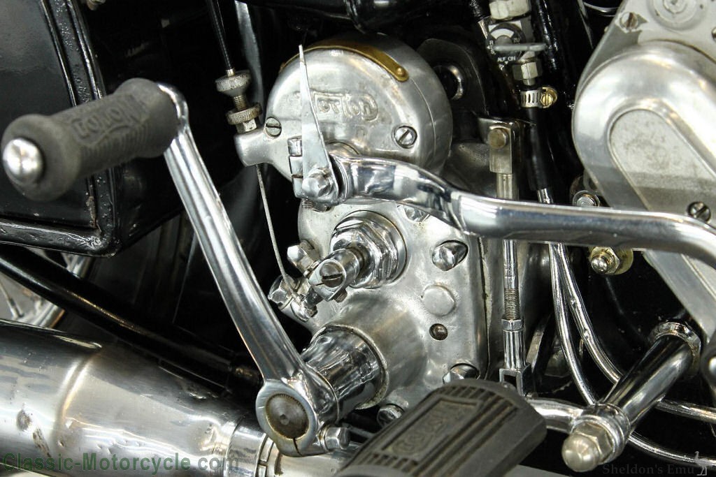 Norton-1942-16H-500cc-CMAT-8.jpg