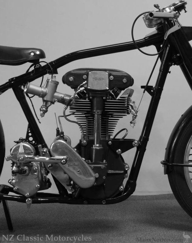 Norton-1949-Manx-NZM-05.jpg