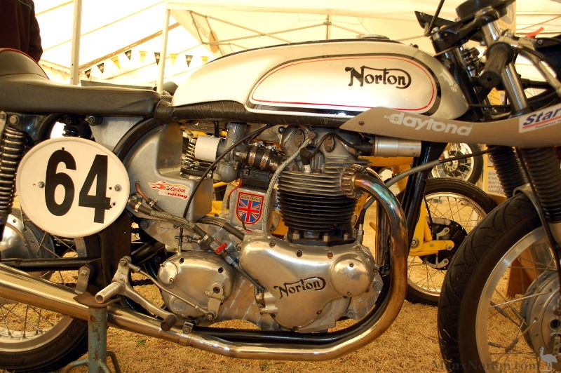 Norton-Classic-Racer-Jaws-2.jpg