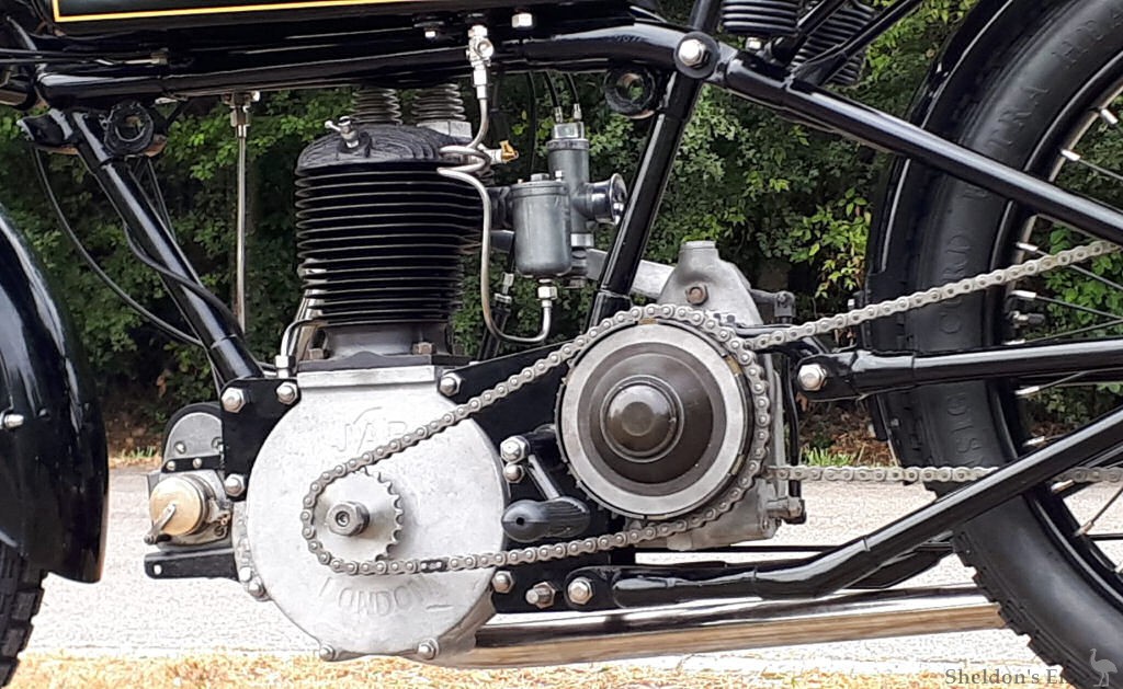 Nova-1926-500cc-JAP-AkR-02.jpg