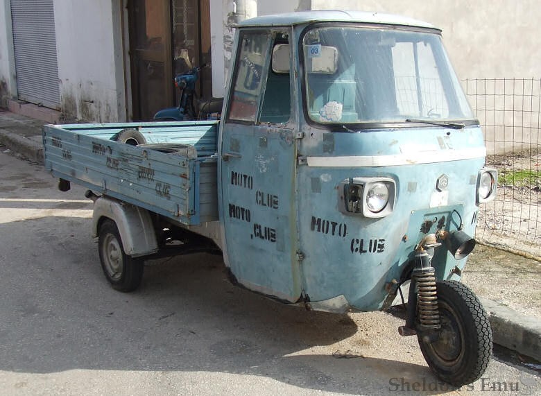 Piaggio-Ape-kefalonia.jpg