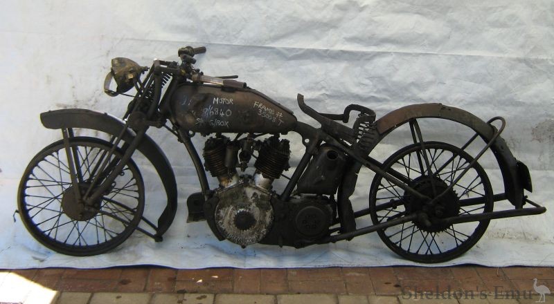 Raleigh-1924c-V-Twin-Perth-1.jpg