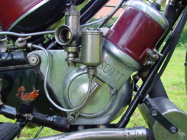 Scott-1927-Flying-Squirrel-motorblok.jpg