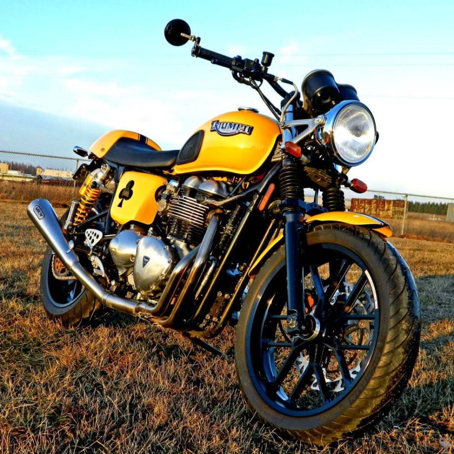 Triumph-2004-Thruxton-TK-2.jpg