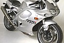 Triumph-2000-Daytona-T955i.jpg
