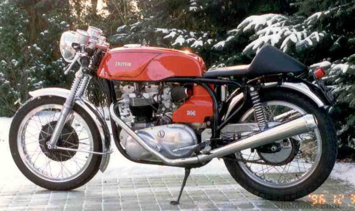 Triumph-Triton-Peter-Ritzen.jpg