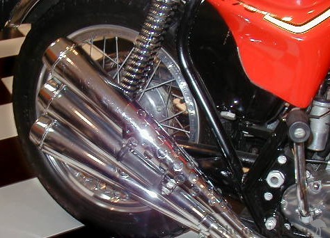 Triumph-Hurricane-X75-exhaust.jpg