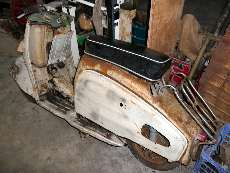 TWN-1958c-Prior-Scooter-3.jpg