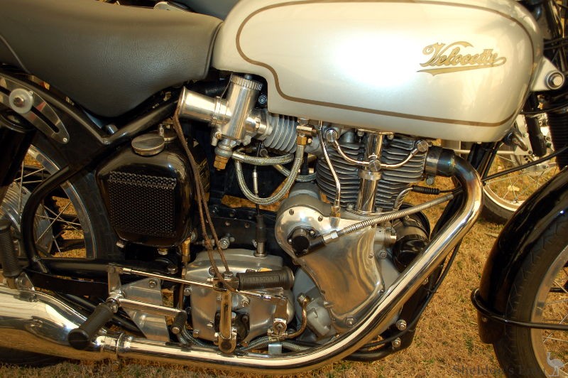 Velocette-1967c-Thruxton-Jaws-C3.jpg